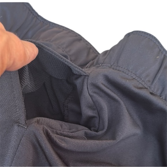 Nike Shorts Women's Size M Black Dri-Fit Attack Training athletic workout EUC - Picture 4 of 7